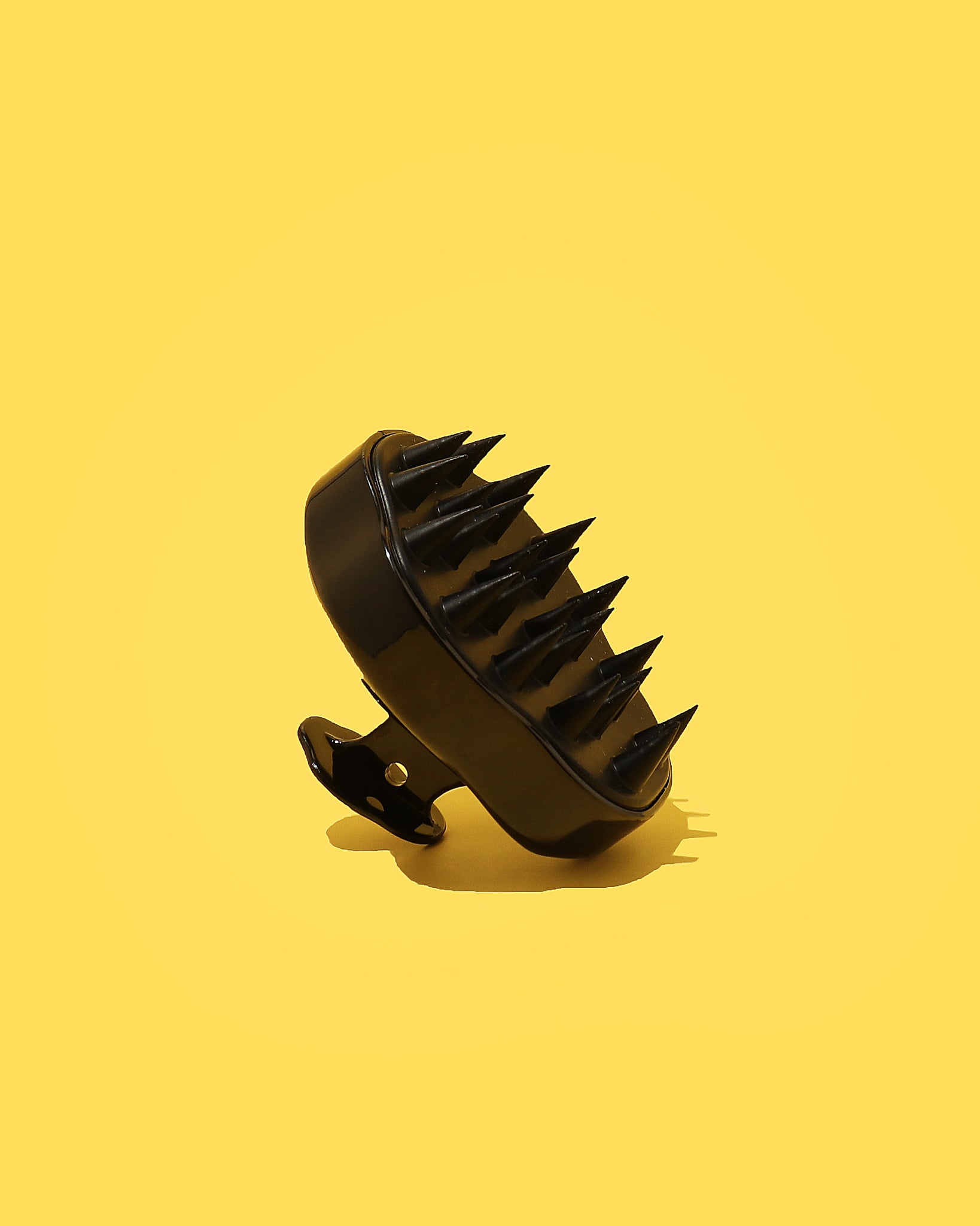 scalp massaging brush